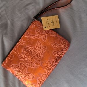 Patricia Nash rose gold leather clutch